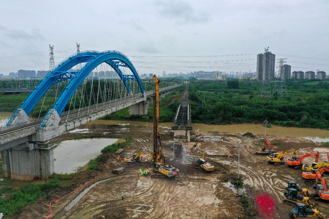 引江濟(jì)淮工程新篇章 最后一處鐵路改建工程開工，網(wǎng)絡(luò)工程同步推進(jìn)
